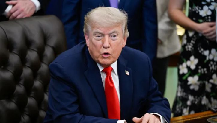 Trump Umumkan Kesepakatan dengan Iran, Selat Hormuz Dibuka Kembali