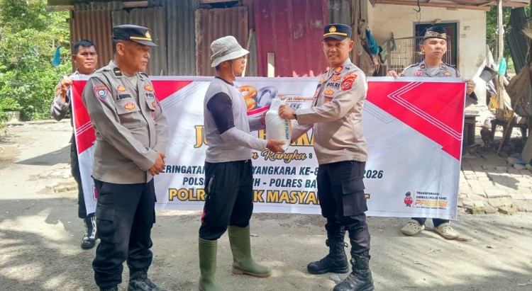 Sambut Hari Bhayangkara ke-80, Polsek Air Putih Salurkan Sembako kepada Warga
