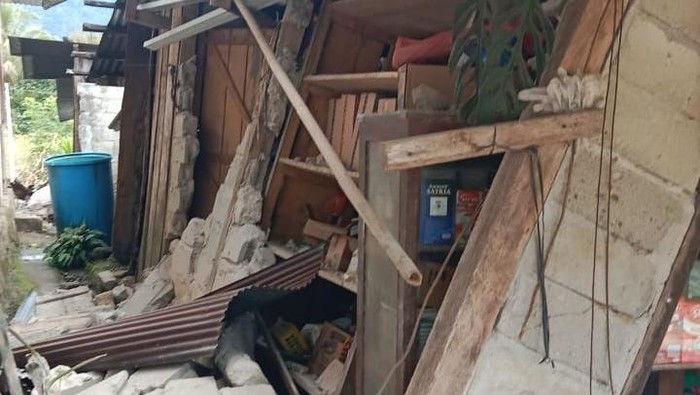 Gempa M 6,7 Guncang Palu, Belasan Gempa Susulan Terjadi dan Bangunan Rusak