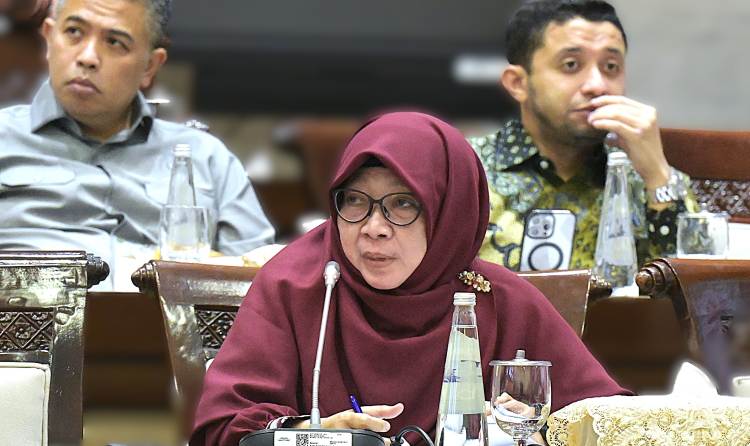 Legislator Ingatkan OJK Tindak Tegas Love-Scam