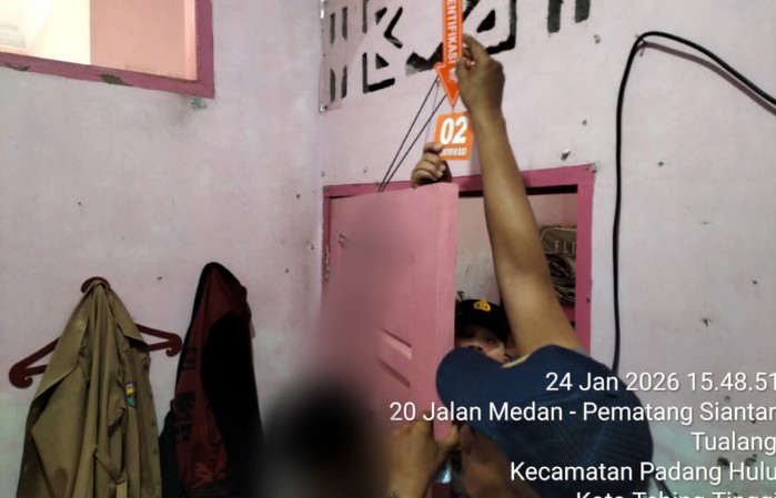 Wanita 25 Tahun Ditemukan Tewas Tergantung di Kamar, Polisi Gelar Penyelidikan