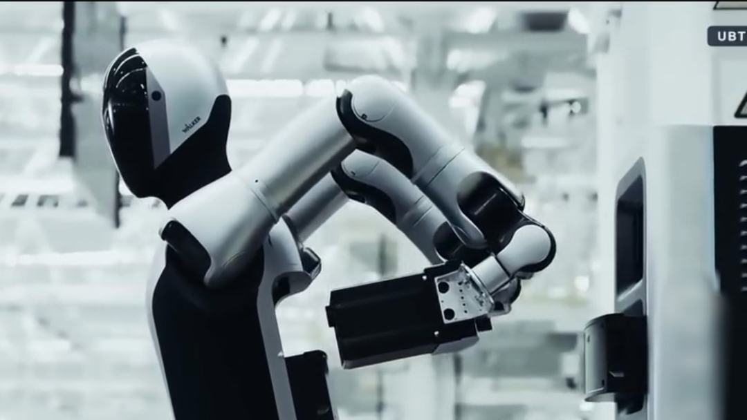 Tak Perlu Manusia, Robot Humanoid Ini Bisa Ganti Baterai Mandiri