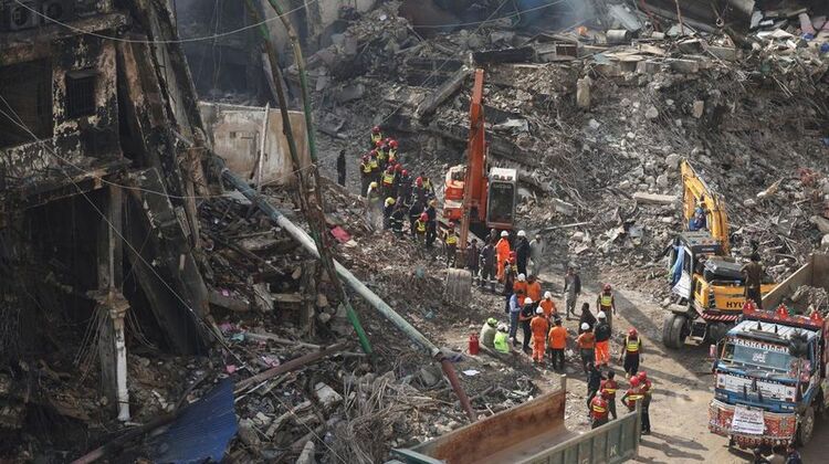 Kebakaran Mal Gul Plaza Karachi Pakistan Tewaskan 67 Orang, Pencarian Terus Berlanjut