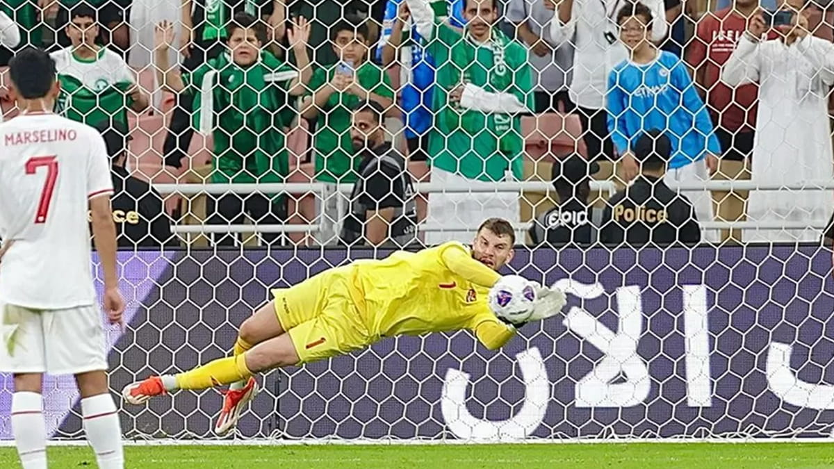 Maarten Paes Resmi Berlabuh ke Ajax Amsterdam