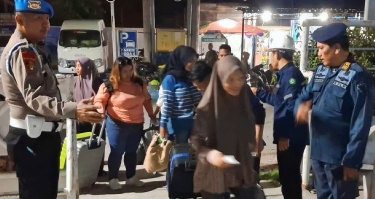 Subuh di Teluk Nibung, Polisi Kawal Ketat Keberangkatan Kapal Internasional