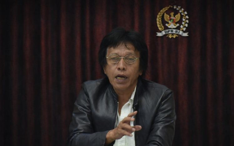 Adian Napitupulu: Gaji Guru Harus Naik
