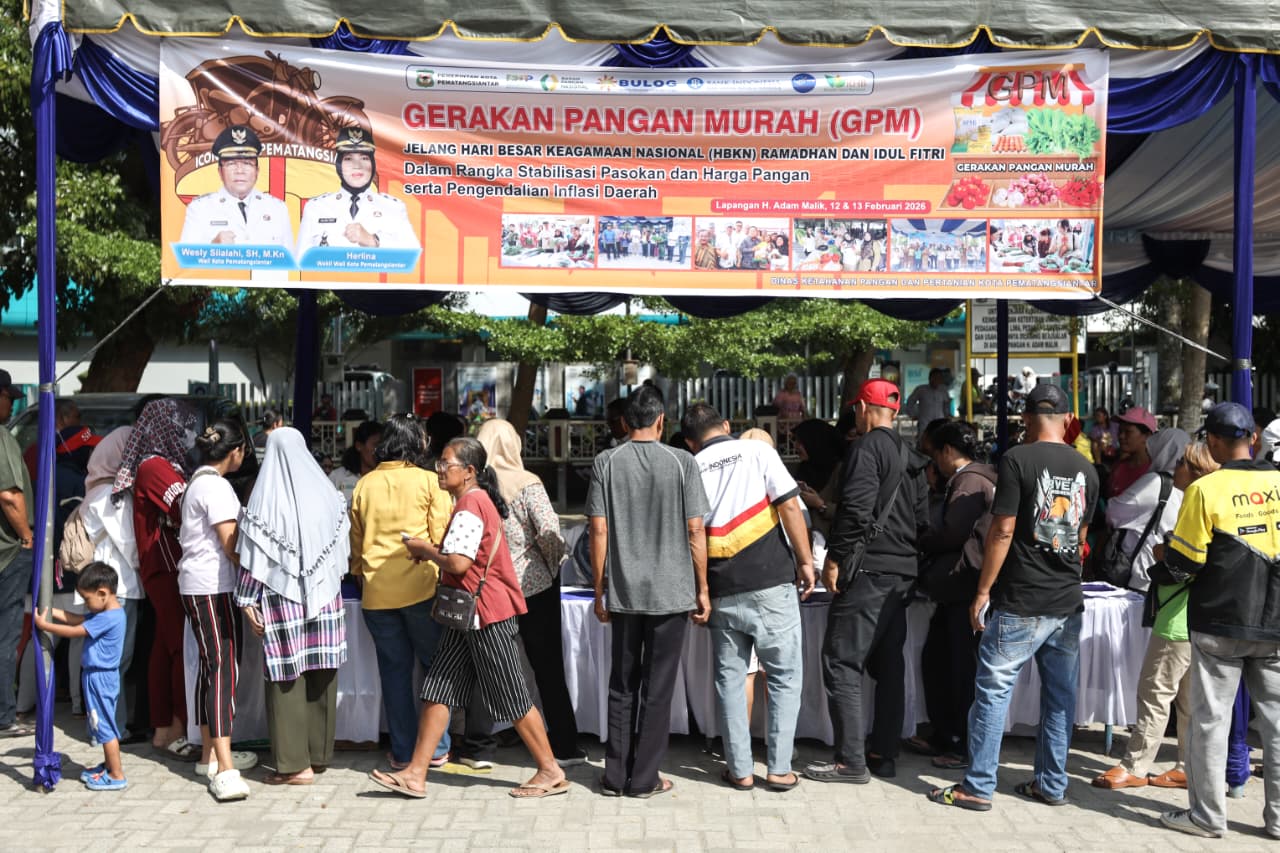 Lapangan Adam Malik Jadi Lokasi GPM, Warga Serbu Bahan Pokok Murah