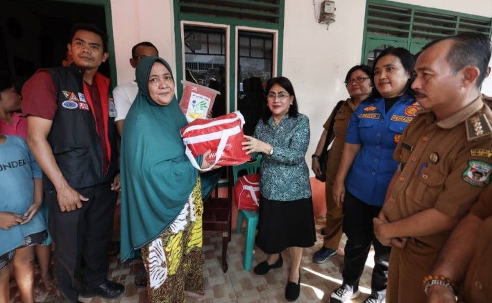 Ketua TP PKK Bantu Korban Kebakaran di Siantar Timur