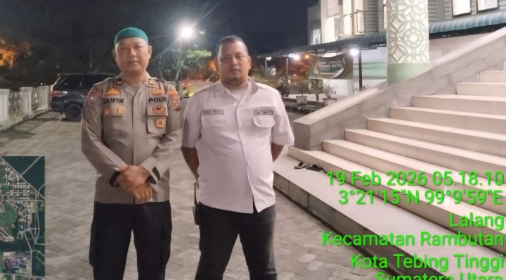 Polisi Amankan Salat Subuh di Masjid Agung Tebing Tinggi, Ibadah Berlangsung Tertib