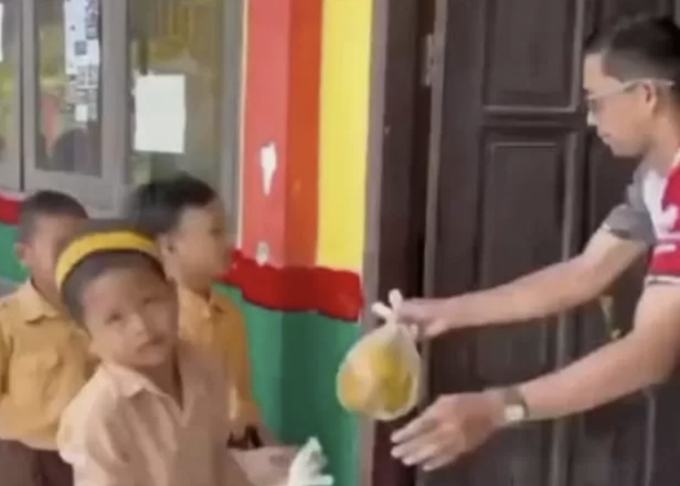 Viral, Siswa SD di Kaltim Bawa Pulang “Menu Aneh” MBG