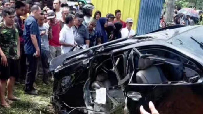 Fortuner Diseruduk \'Ular Besi\' di Simpang Pasar Delapan Asahan, 2 Bocah Tewas
