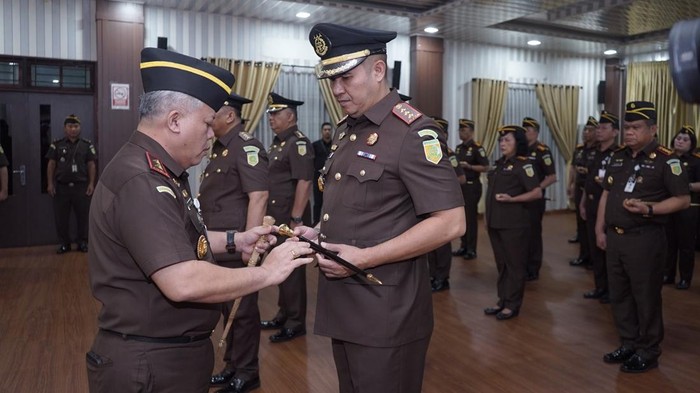 Kajari Medan Dilantik, Kajati Sumut Tegaskan Kejaksaan Bukan Sekadar Penerus Laporan