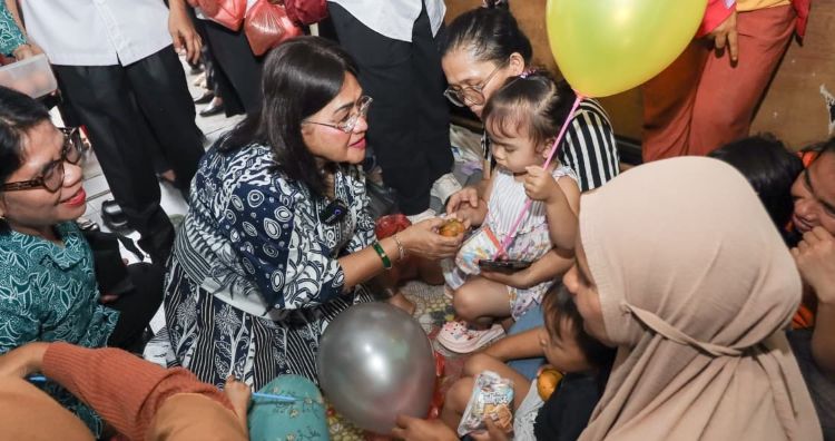 Ketua TP PKK Pematangsiantar Tinjau Posyandu, Bagikan PMT dan Vitamin A