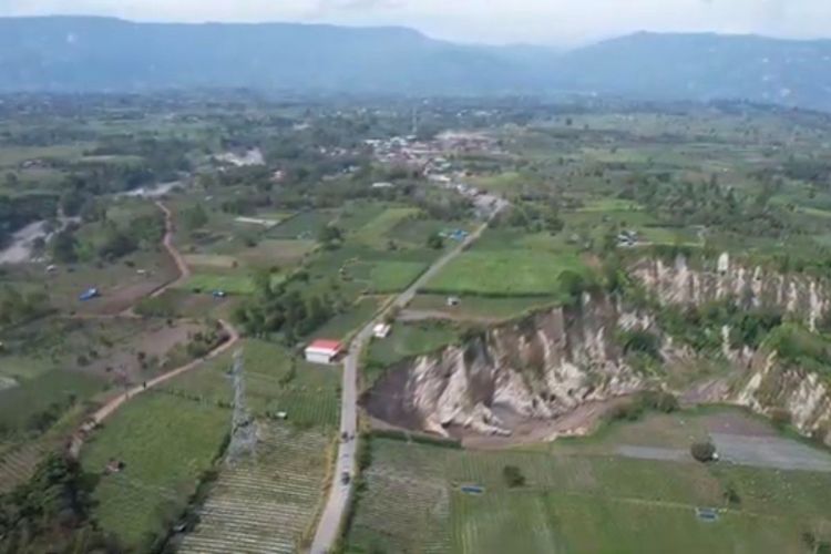 Lubang Raksasa Aceh Tengah Bukan Sinkhole, Ini Penjelasan Pakar USK