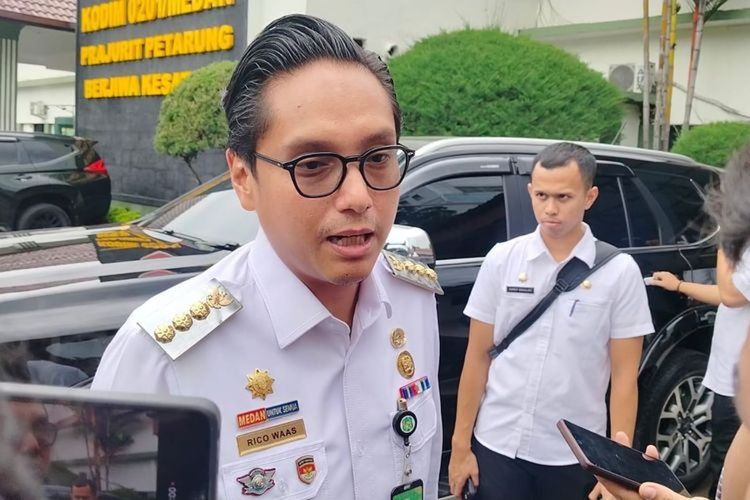 Empat Jam Dialog Memanas, Rico Waas Tegas Tak Cabut SE Penjualan Daging Babi