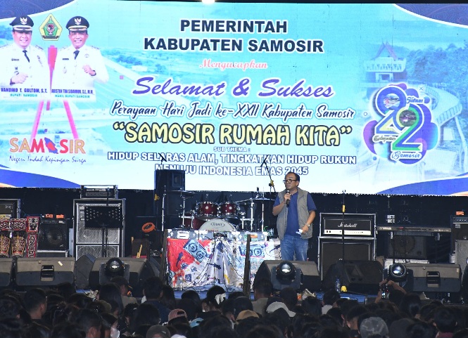 Ribuan Warga Padati Malam Hiburan Hari Jadi Kabupaten Samosir
