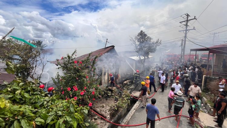 Rumah di Kampung Nainggolan Pematangsiantar Terbakar, Rugi Rp300 Juta