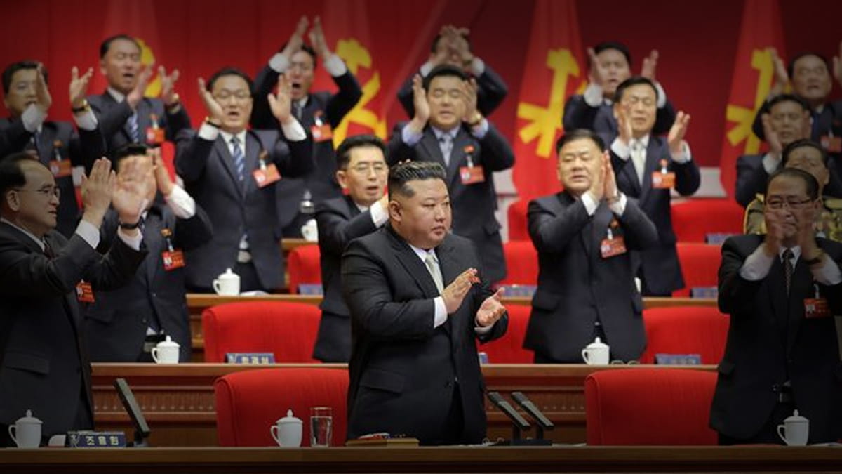 Kim Jong Un Umumkan Tambah Kekuatan Nuklir, Buka Pintu Dialog dengan AS