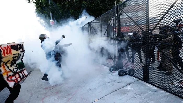 Demo No Kings di AS Ricuh: Gas Air Mata Ditembakkan di Los Angeles