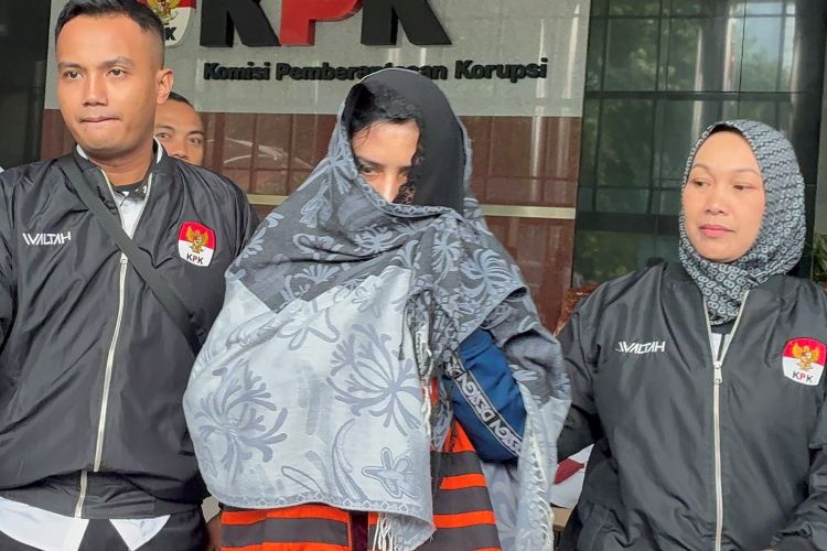 KPK Tahan Bupati Pekalongan Fadia Arafiq, Diduga Korupsi Proyek Outsourcing