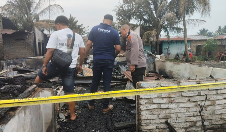 Kebakaran di Perdagangan, Rumah dan Bus Hangus