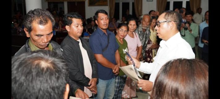 Bupati Taput Kembali Salurkan Bantuan Rp2,9 M untuk Warga Terdampak Bencana