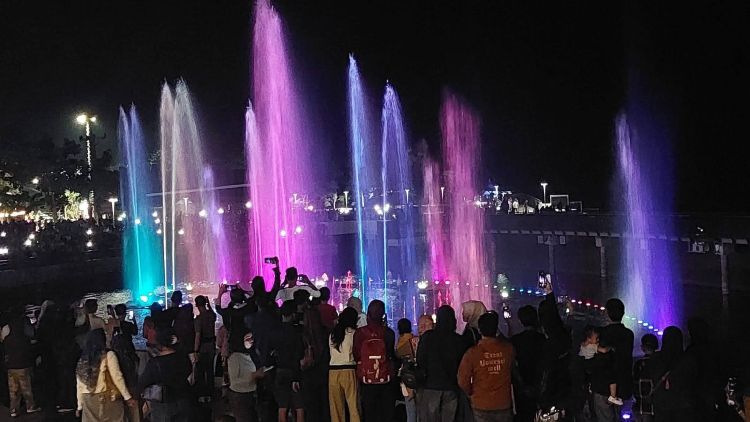Libur Lebaran 2026, Puluhan Ribu Wisatawan Padati Samosir dan Danau Toba