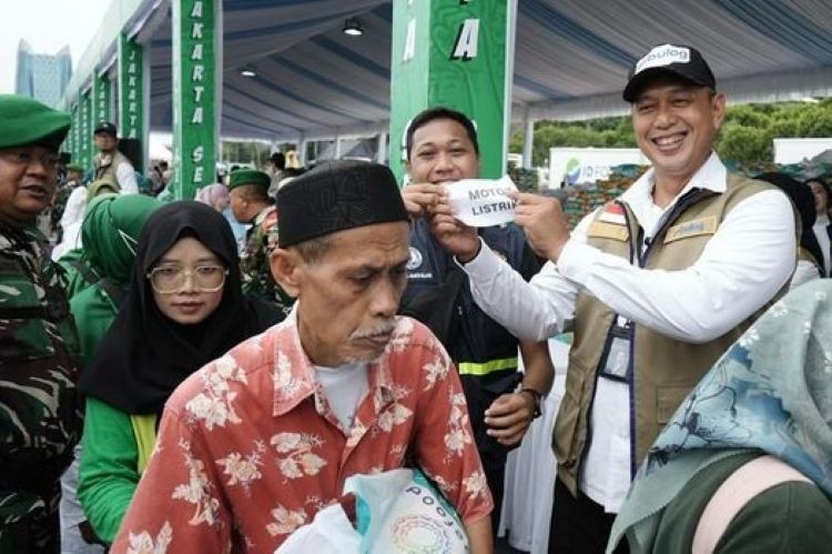 Bazar Rakyat Monas Diserbu 200 Ribu Warga, 300 Ribu Porsi Makanan Ludes