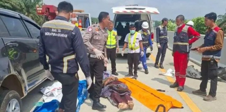 Tragedi Tol Indrapura–Kisaran: Innova Tabrak Truk Box, 4 Orang Tewas dan 3 Luka Berat