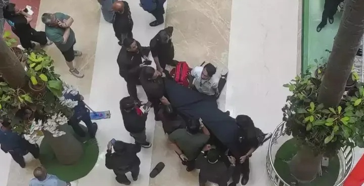 Detik-detik Pria Jatuh dari Lantai Atas PIM 2 Jakarta Selatan, Polisi Masih Selidiki