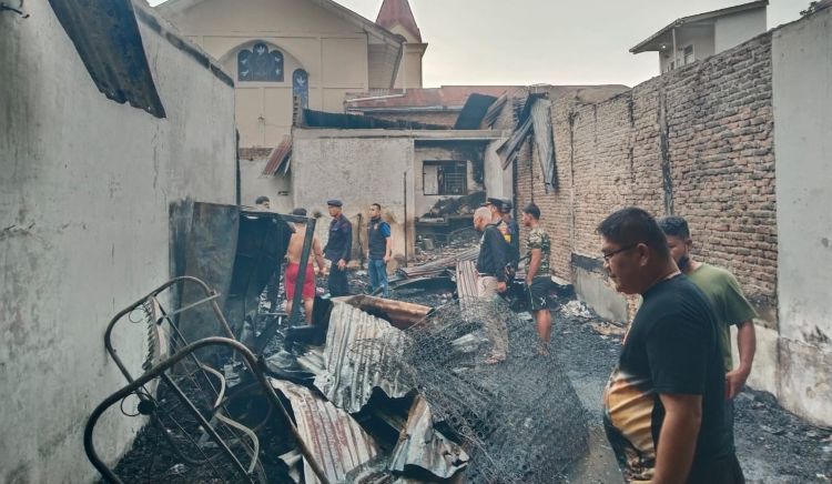 Kebakaran di Siantar Timur Hanguskan Sejumlah Rumah, 5 KK Terdampak