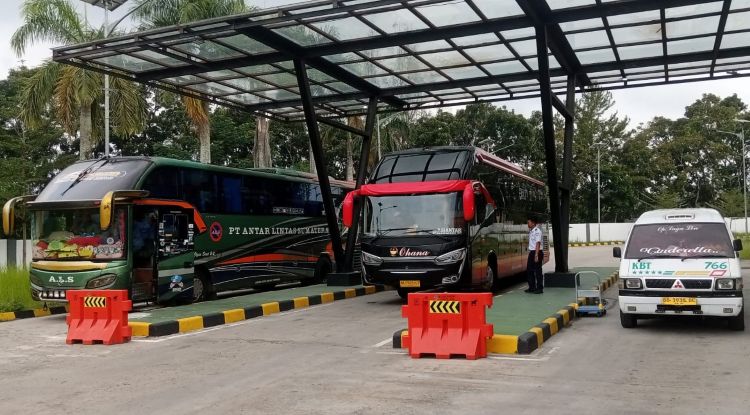 Terminal Tanjung Pinggir Ramai Jelang Lebaran 2026, Penumpang Meningkat 30 Persen