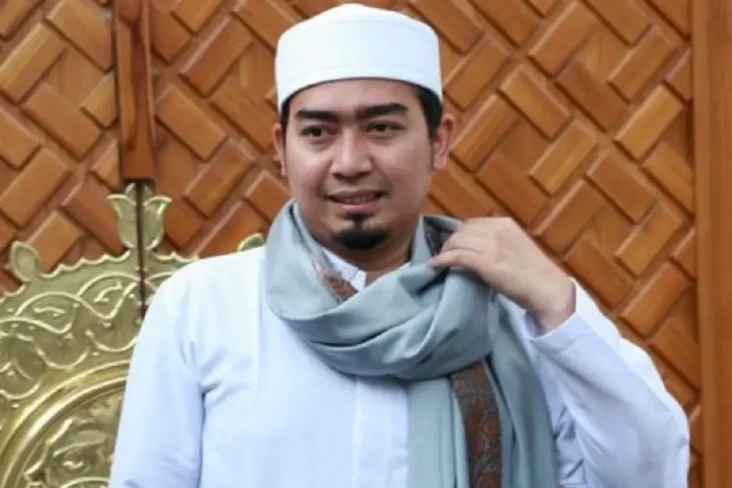 Nama Ustaz Solmed Terseret Kasus Ustaz Inisial SAM, Begini Klarifikasi Suami April Jasmine