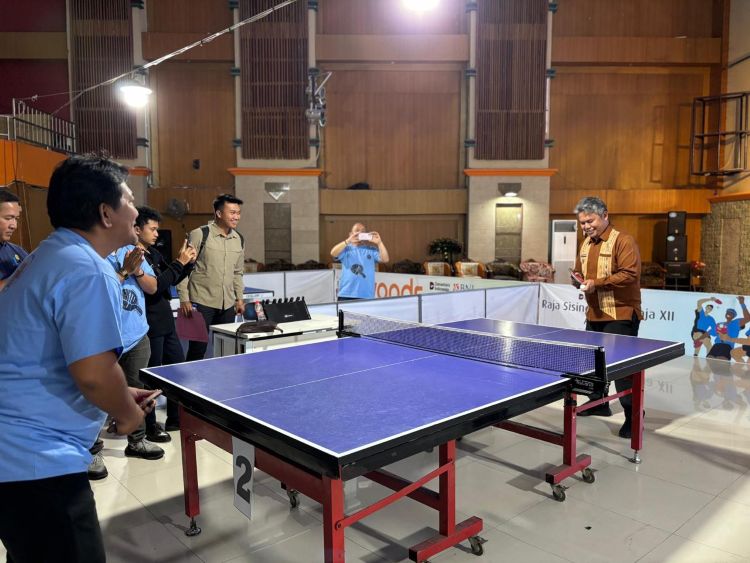 Wabup Taput Buka Turnamen Tenis Meja Rektor Cup IAKN Tarutung, Diikuti Atlet se-Tapanuli Raya