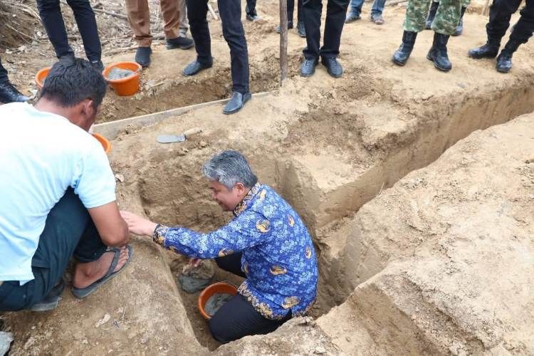 Peletakan Batu Pertama Koperasi Merah Putih di Taput, Wabup Tekankan Kebersamaan