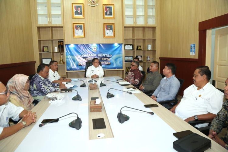Wali Kota Wesly Terima Lima Rekomendasi Dewan Pendidikan untuk Tingkatkan Mutu Sekolah