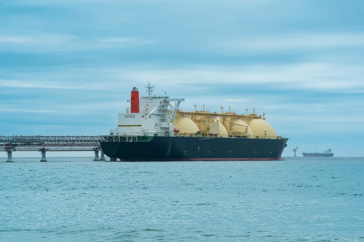 Di Tengah Ancaman Serangan, Tanker Minyak Ini Berani Tembus Selat Hormuz Menuju Pakistan