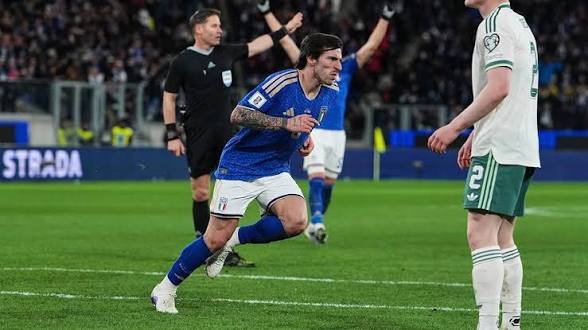 Italia Kalahkan Irlandia Utara 2-0, Lolos ke Babak Kedua Playoff