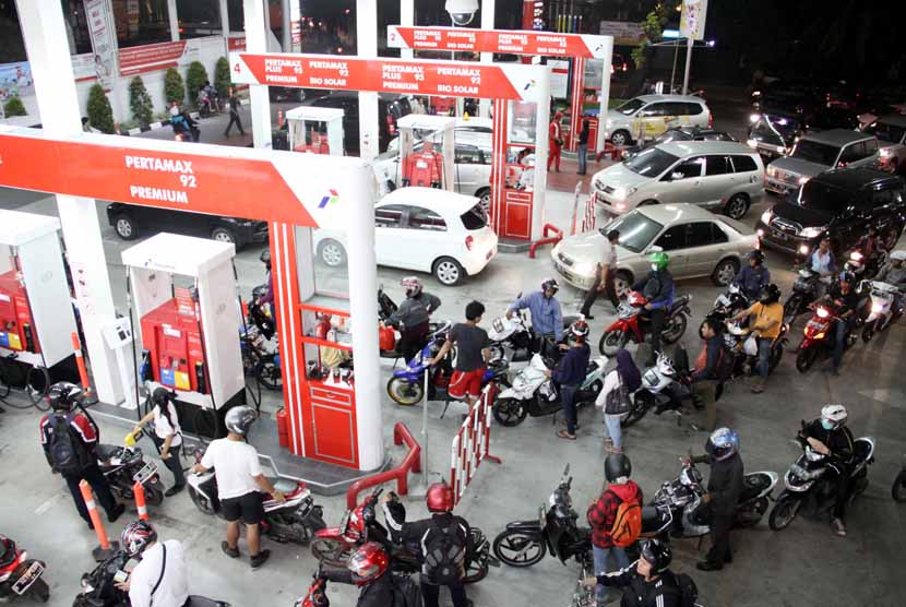 Medan Heboh! Isu Stok BBM 21 Hari Bikin Warga Serbu SPBU
