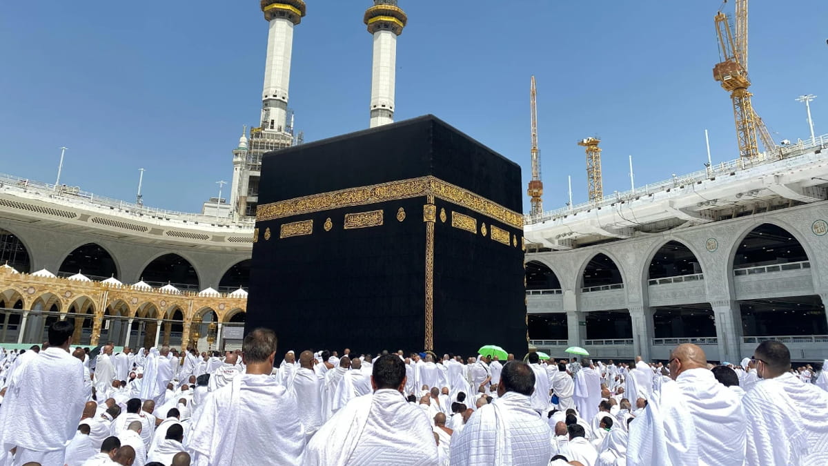 DPR Desak Pemerintah Segera Pulangkan 58 Ribu Jemaah Umrah dari Arab Saudi