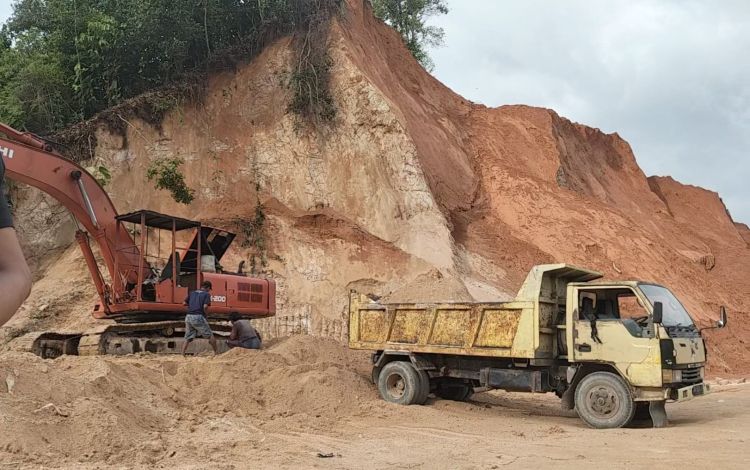Disorot! Galian C Tetap Beroperasi di Pandan Tapteng Usai Banjir dan Longsor