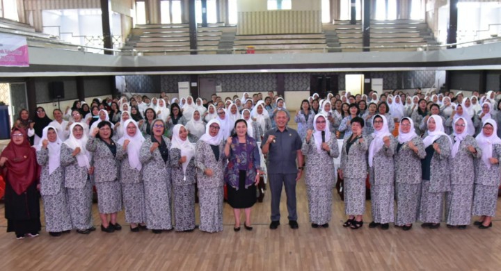 Wabup Tapteng Buka Monev IBI, Tekankan Peran Bidan Pascabencana