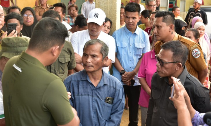 Gubsu dan Bupati Tapteng Tinjau Sungai di Sarudik, Janjikan Percepat Pembangunan Sheet Pile