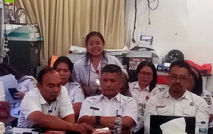 Banyak hal yang terjadi pada Rapat Dengar Pendapat (RDP) Komisi I DPRD Pematangsiantar dengan Inspektorat dan pegawai Puskesmas Kahean, Rabu (15/4/2026). Hal yang terjadi, baik berupa keluhan, tudingan intimidasi, bantahan, maupun kisah penjatuhan hukuman (sanksi). Bahkan di ruangan rapat berukuran sekira 5,6 x 11 meter tersebut, juga ada air mata, serta usulan penggunaan hak DPRD berupa interpelasi.