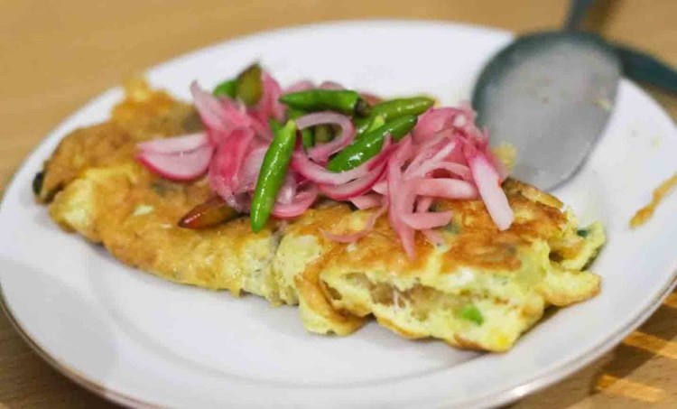 Martabak Telur Aceh: Cita Rasa Rempah yang Khas dan Cara Membuatnya