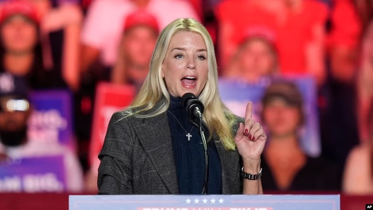 Trump Pecat Jaksa Agung Pam Bondi, Kontroversi Kasus Epstein Jadi Sorotan