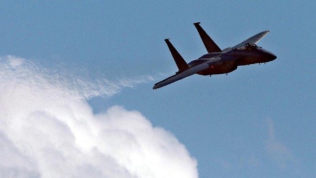 Jet Tempur AS Hujani Serangan di Iran Saat Cari Pilot F-15 yang Hilang