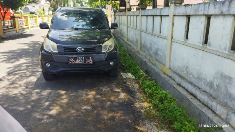 Mobil Dinas Pemkab Simalungun Diduga Menunggak Pajak, Warga Soroti Keteladanan ASN