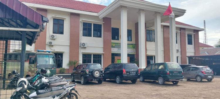 Sidang Molor 5 Jam, Hakim Tunda Putusan Oknum ASN Tapteng