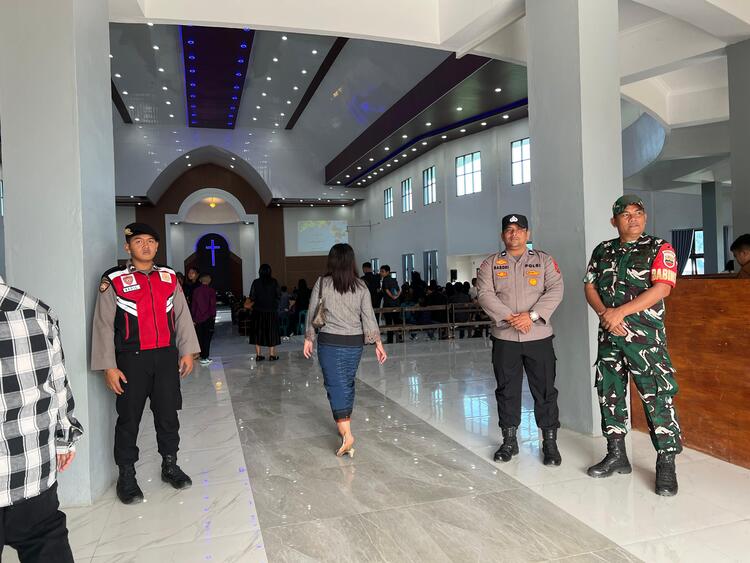 Ibadah Jumat Agung di Pakpak Bharat Berlangsung Aman, Polisi Siaga di Sejumlah Gereja